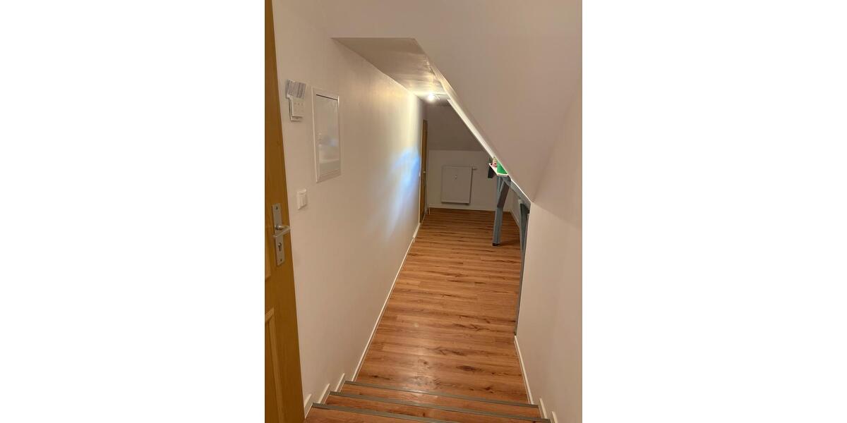 Dachgeschoßwohnung Bad Blankenburg - 3 Zimmer, 92 m&sup2;, 720&euro; | Angebot:26227096