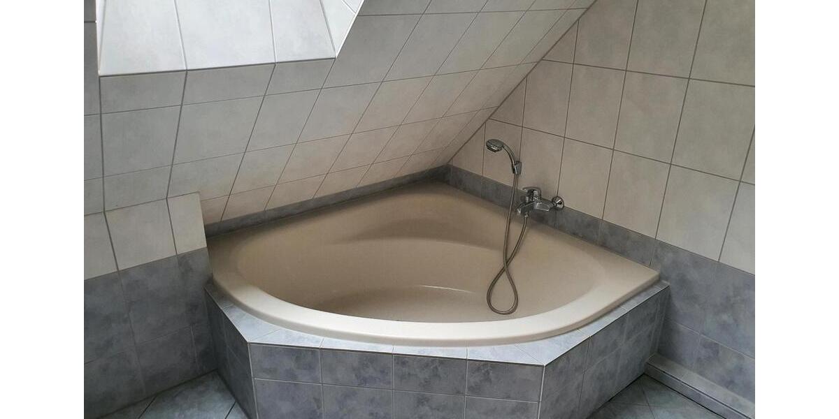Etagenwohnung Hamberge - 3 Zimmer, 95 m&sup2;, 950&euro; | Angebot:25207815