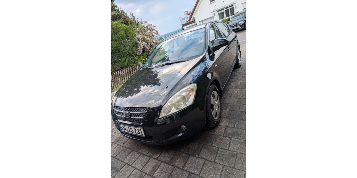 Kia ceed / Ceed 192.600 km 899 &euro; Radolfzell 78315