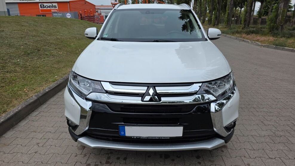 Mitsubishi Outlander 172.700 km 13.400 € Neubrandenburg 17036