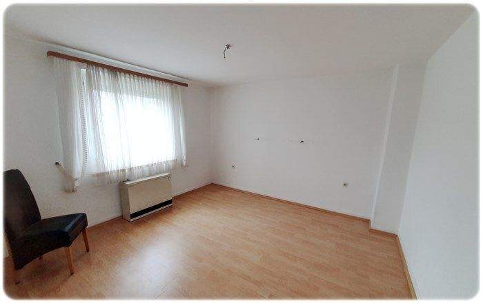 Hannover - Burg - Viel Platz für Familie & Co Ein- oder Zweifamilienhaus mit großem Garten entdecken 8 zimmer