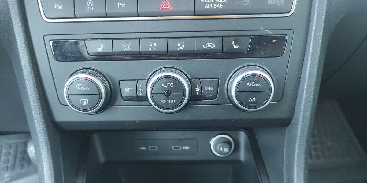 Seat Ateca 1,0 TSI Style NAVI/LED/SHZ/Kamera/PDC 64.985 km 18.950 &euro; Höchstenbach 57629