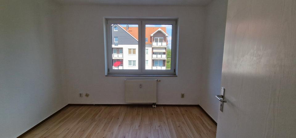 Etagenwohnung Leuna - 3 Zimmer, 70 m&sup2;, 110.000&euro; | Angebot:26564779