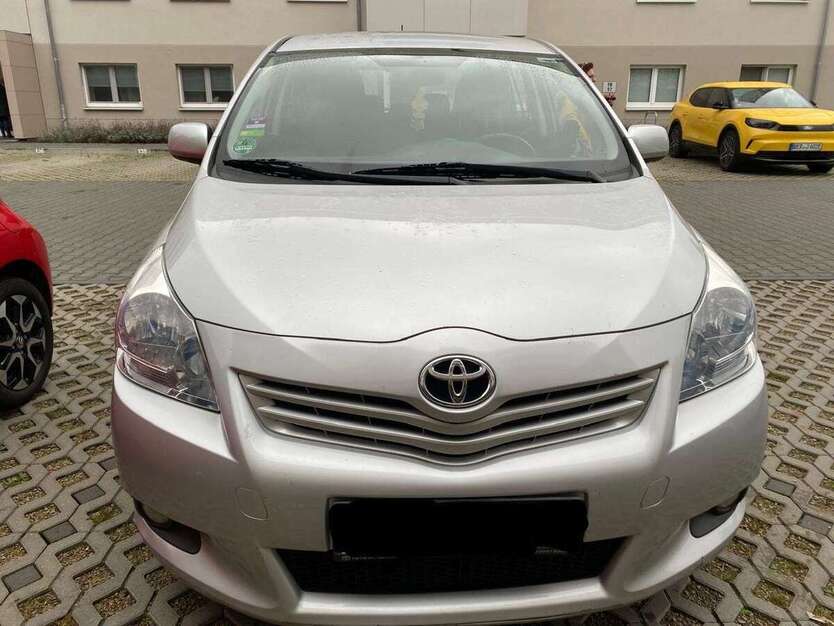 Toyota Verso 190.000 km 5.950 € Bernau 16321