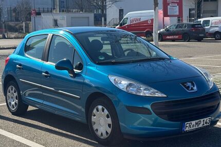 Peugeot 207 174.128 km 2.300 &euro; Freiburg im Breisgau 79114