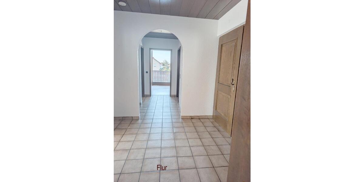 Dachgeschoßwohnung Hirschaid - 4 Zimmer, 115 m&sup2;, 1.150&euro; | Angebot:26303035