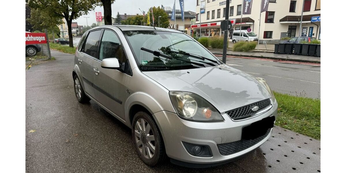 Ford Fiesta 217.000 km 550 &euro; Rosenheim 83026