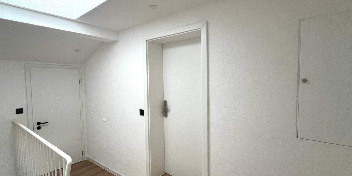 Zimmer Nußbaum - 3 Zimmer, 85 m&sup2;, 1.050&euro; | Angebot:25683775