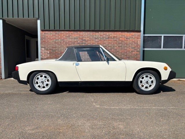 914