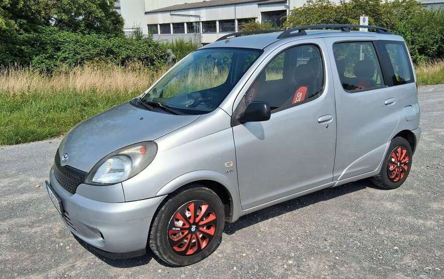 Yaris
