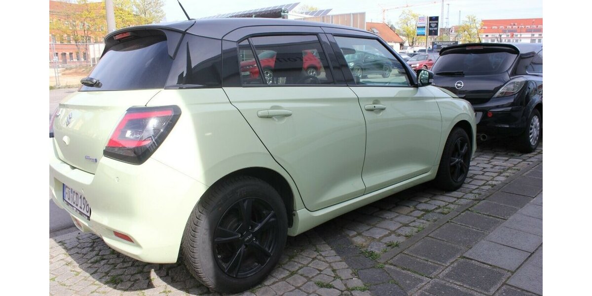 Suzuki Swift 1.2 Dualjet Hybrid 61 kW Comfort+ 9.800 km 16.990 &euro; Fürth 90763