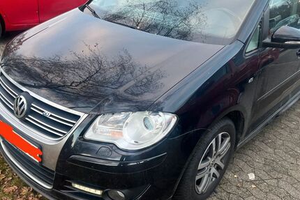VW Touran 240.000 km 2.599 € Magdeburg 39104