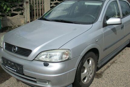 Opel Astra 124.000 km 1.999 &euro; Naunhof 04683