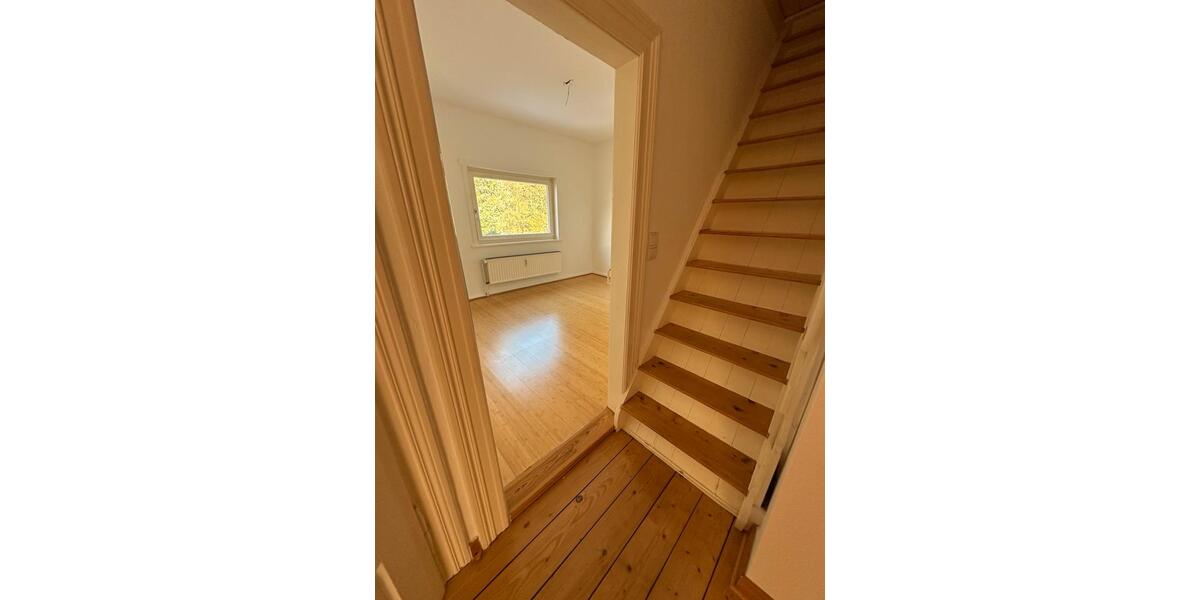 Dachgeschoßwohnung Hildesheim - 3 Zimmer, 71 m&sup2;, 570&euro; | Angebot:25060506