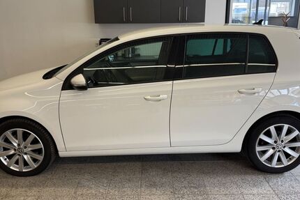 VW Golf 98.000 km 8.490 &euro; Spremberg 03130