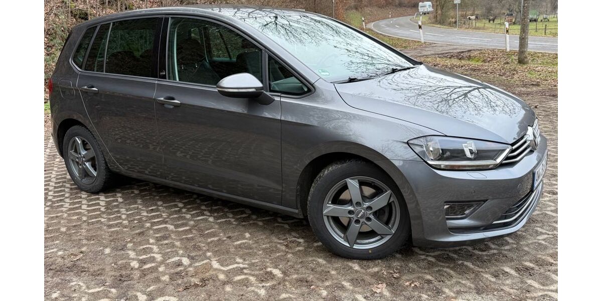 VW Golf Sportsvan 137.000 km 11.499 &euro; Schuld 53520