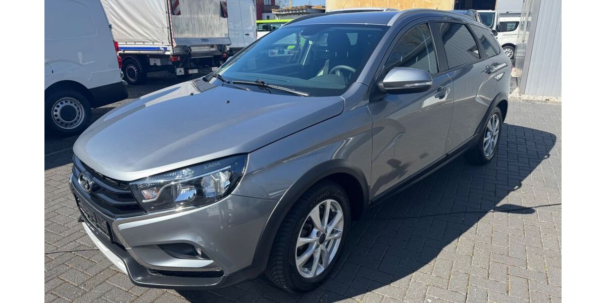 Lada Vesta 69.873 km 8.950 &euro; Kaufungen (bei Kassel)­­­­­­­­­­­­ 34260