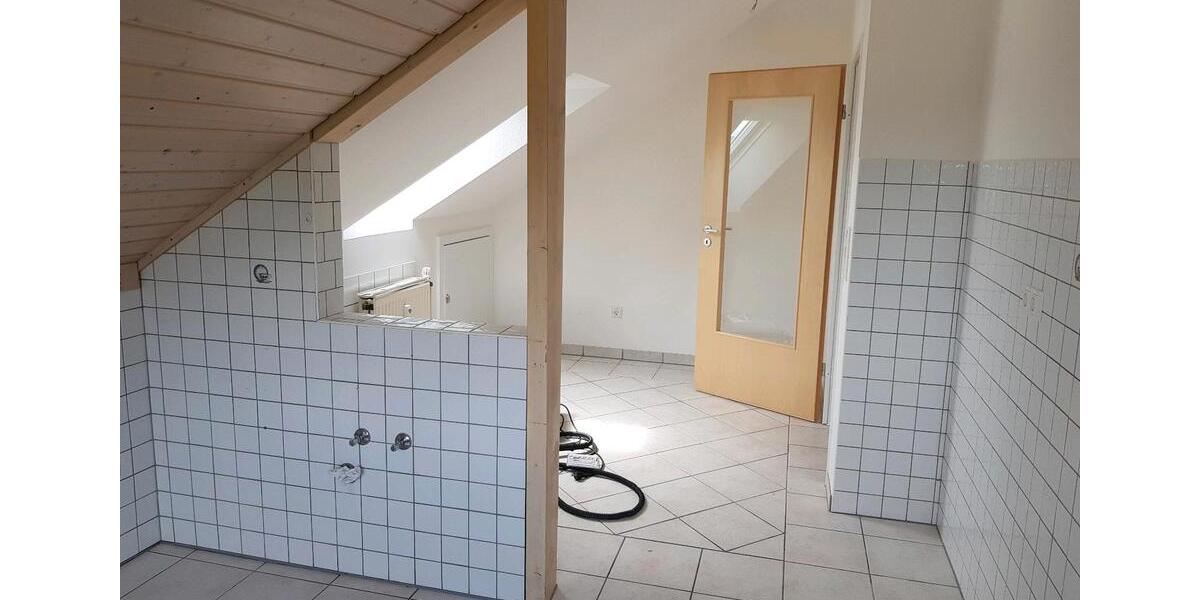 Mietwohnung (DG) 3 zimmer