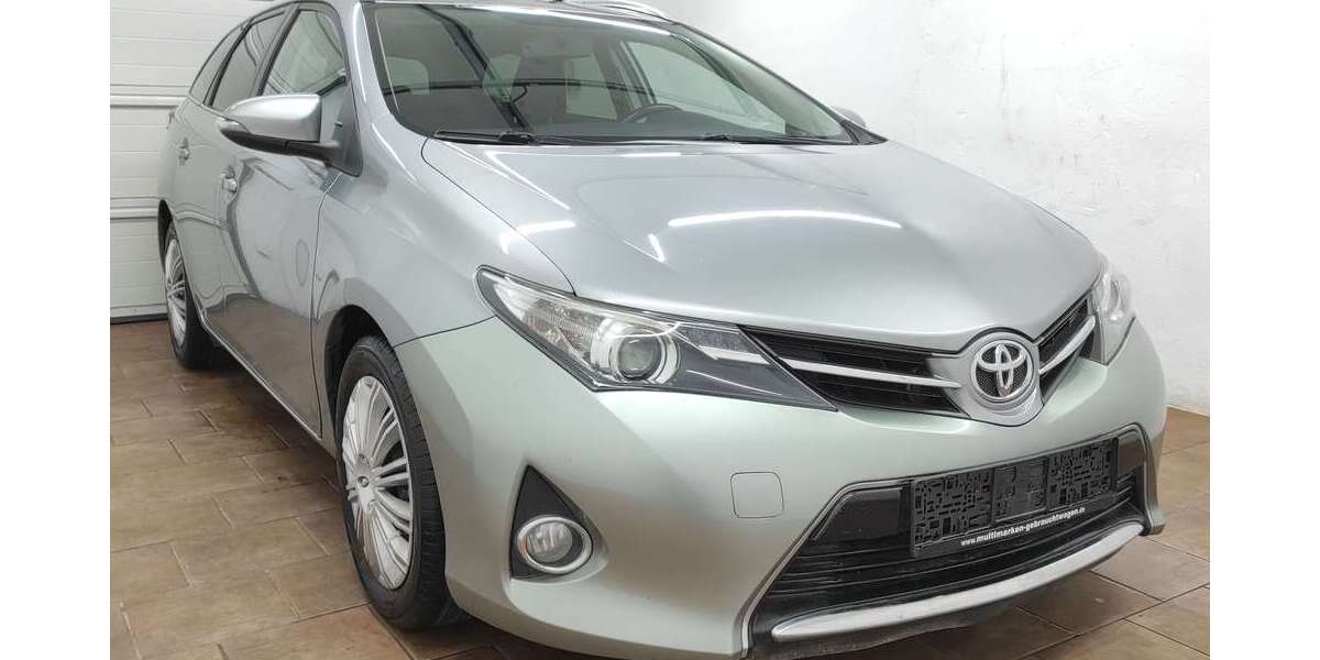 Toyota Auris 194.999 km 4.199 &euro; Bickenbach 64404