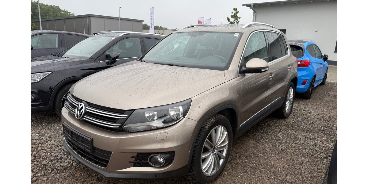 VW Tiguan Sport & Style Panorama BM -T Navi 1.Hand 95.150 km 11.900 &euro; Berlin 10247