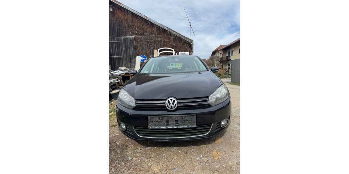 VW Golf 121.000 km 6.600 &euro; Grainet 94143