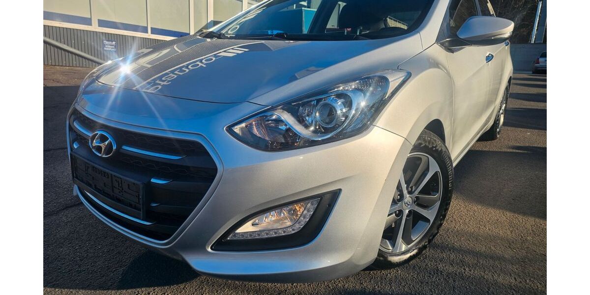 Hyundai i30 100.785 km 8.390 &euro; Kaiserslautern 67663
