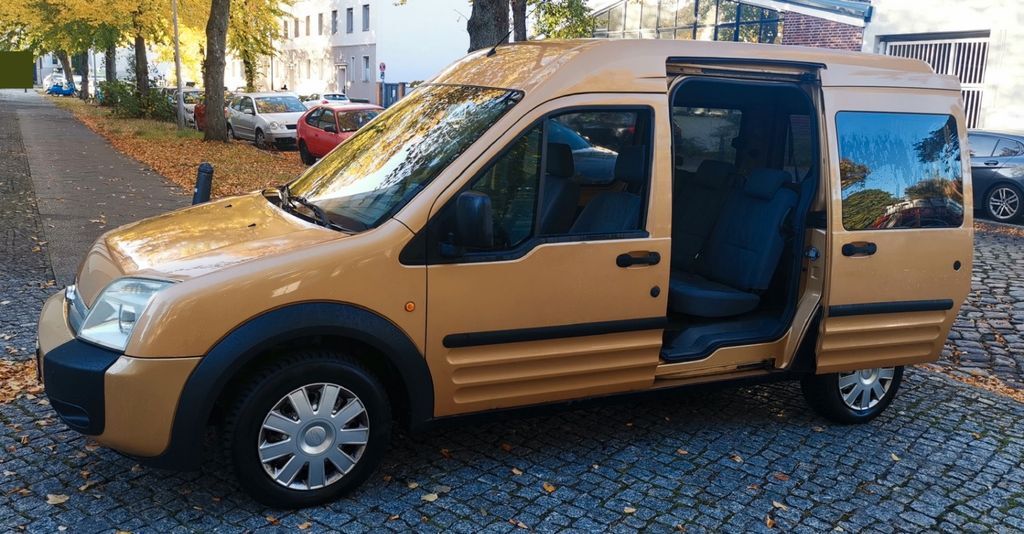 Ford Tourneo Connect 149.000 km 8.499 € Berlin 13403