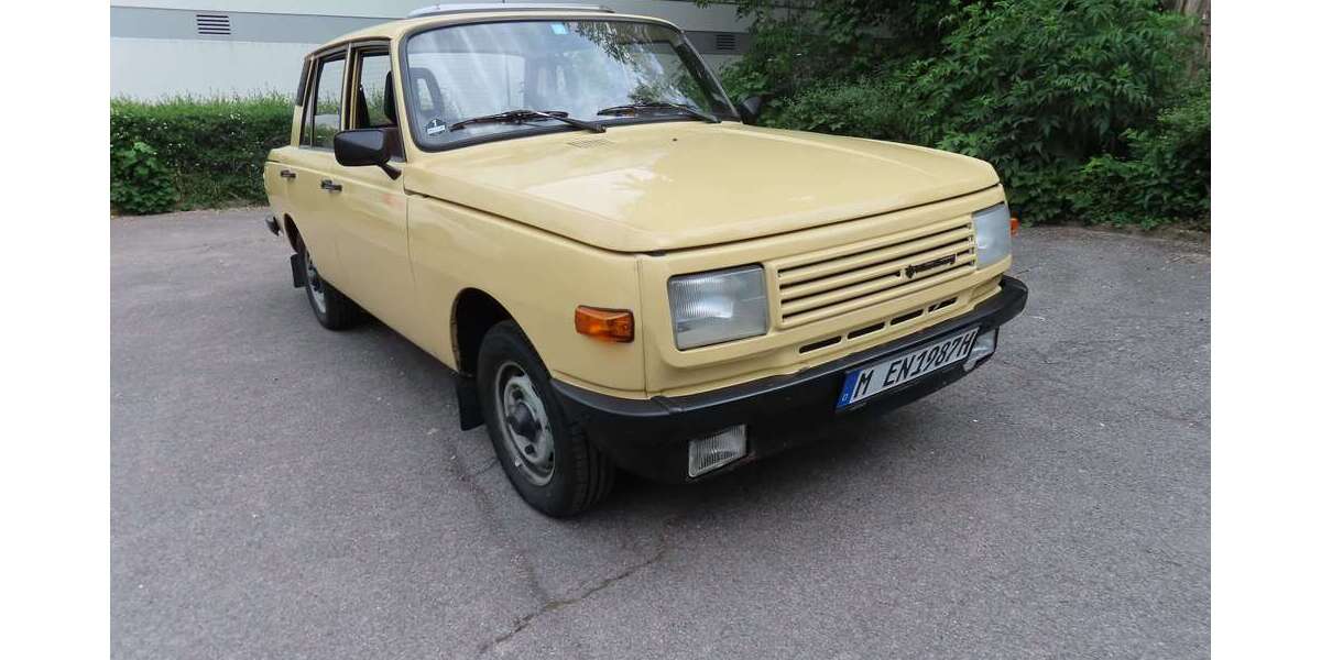 Wartburg 353 74.000 km 10.353 &euro; München, Landeshauptstadt 81243