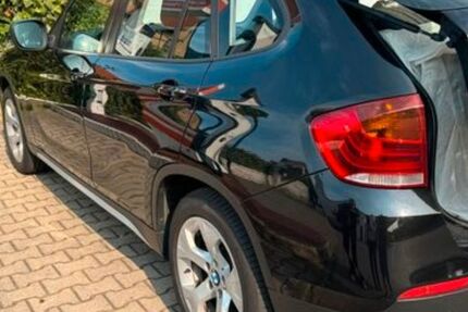 BMW X1 212.000 km 9.900 &euro; Floß 92685