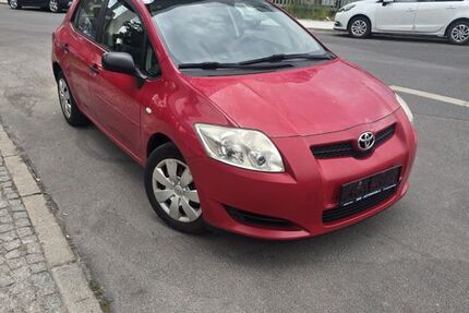 Toyota Auris 153.000 km 2.990 &euro; Berlin 13599