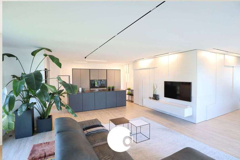 Wohnung zum Mieten in Stuttgart 4.900 € 214 m²