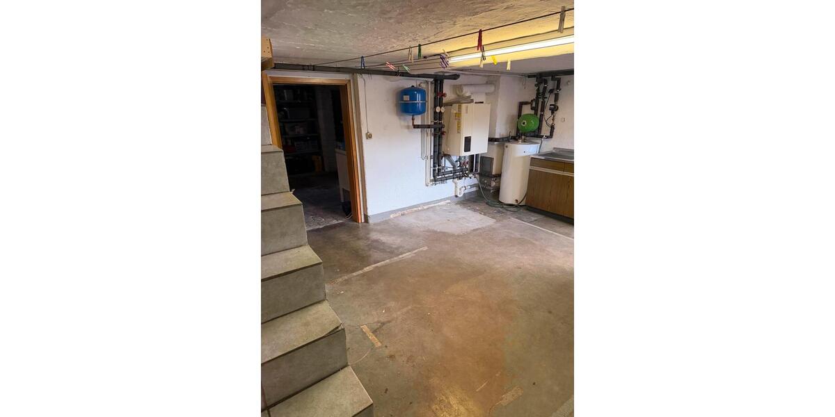 Reihenhaus Wetzlar Altenberger Straße - 8 Zimmer, 188 m&sup2;, 355.000&euro; | Angebot:26039509