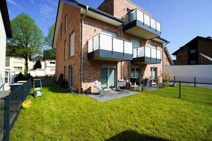 3-Zimmer-Erdgeschosswohnung mit Gartenanteil in Schloß NeuhausMastbruch, erst wenige Jahre alt 3 zimmer