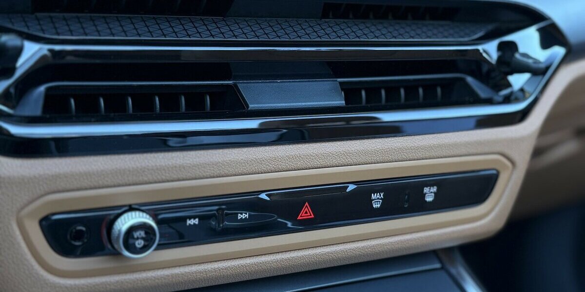 BMW 420i Cabrio 360°/MEMORY/LENKHZ/DAB/NAVI/1.HAND 3.721 km 48.900 &euro; Villingen-Schwenningen 78054