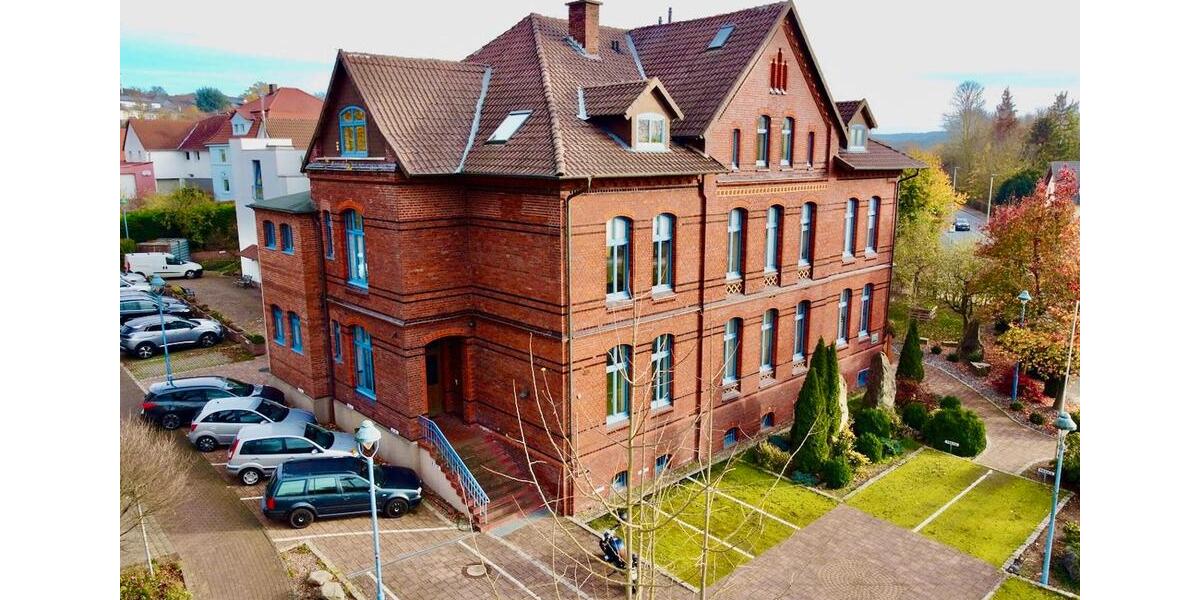 Arbeiten in historischer Brakeler Schule! 120 m² Büroflächen im charmanten Altbau zimmer