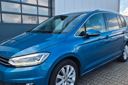 VW Touran 129.845 km 18.990 &euro; Ebersbach-Neugersdorf 02730