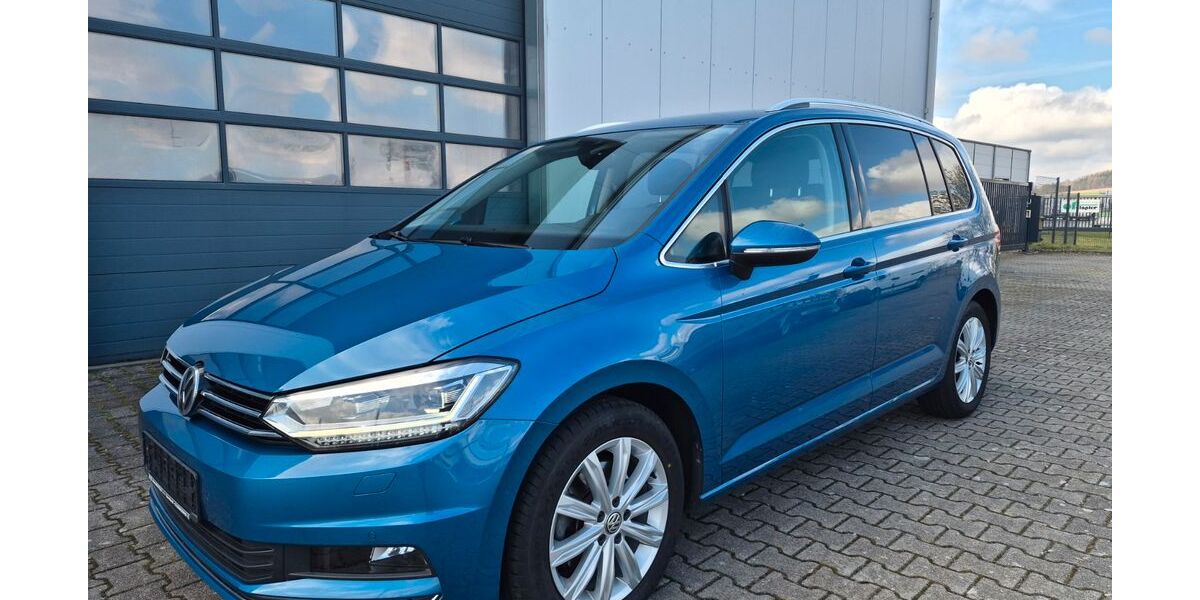 VW Touran 129.845 km 18.990 &euro; Ebersbach-Neugersdorf 02730