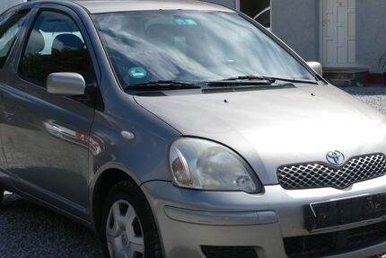Toyota Yaris 377.000 km 890 &euro; ALTENSTEIG 72213