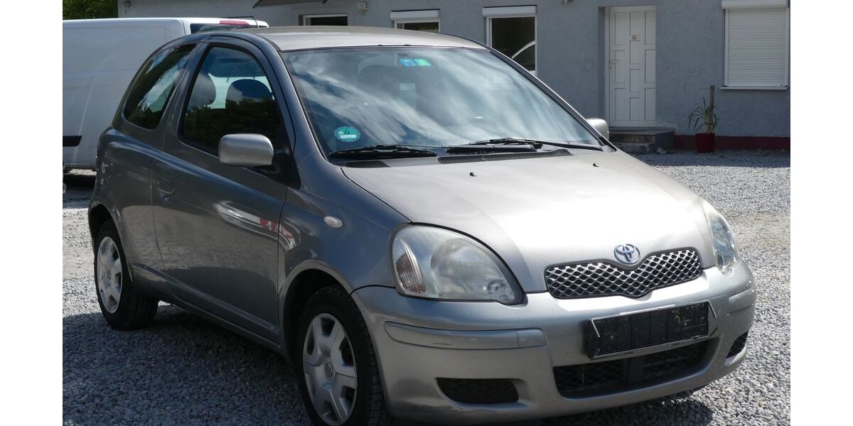 Toyota Yaris 377.000 km 890 &euro; ALTENSTEIG 72213