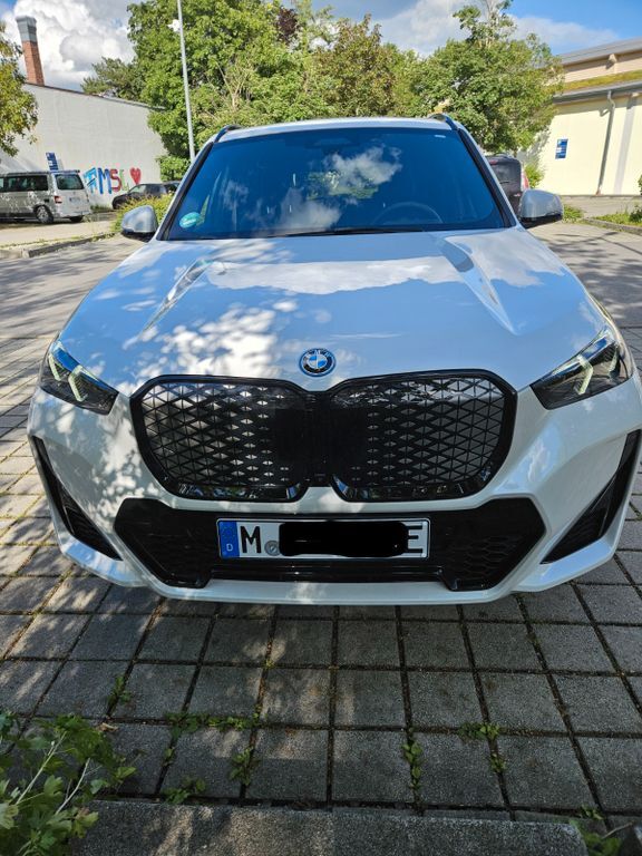 iX1
