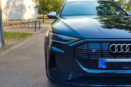 Audi e-tron 33.500 km 41.500 € Neckarsulm 74172