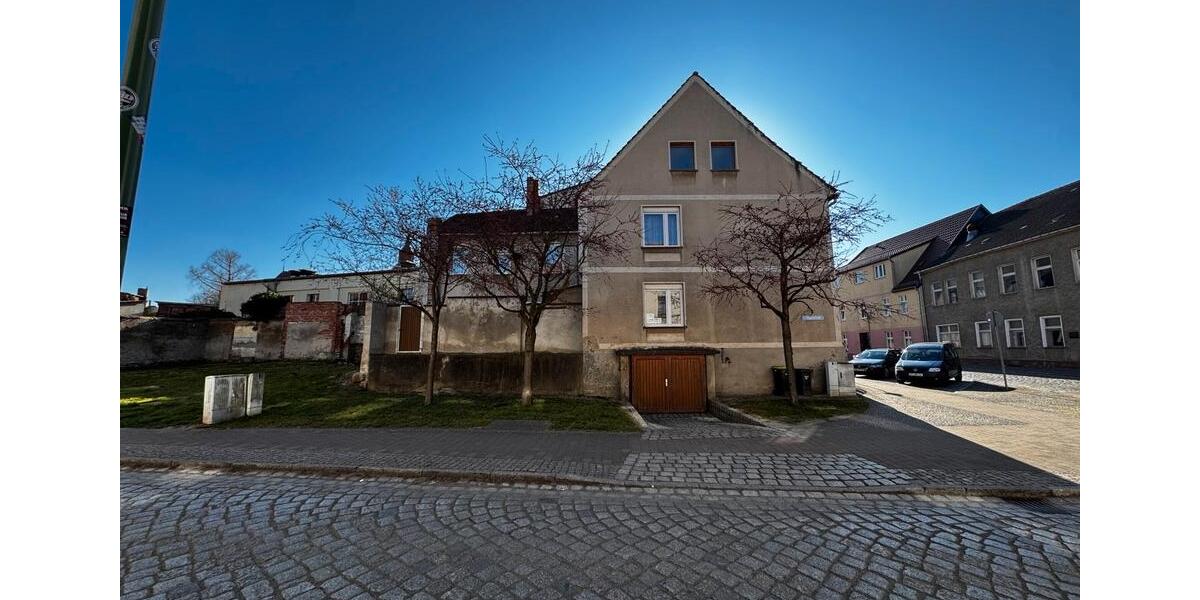 Reihenhaus Altentreptow - 6 Zimmer, 140 m&sup2;, 125.000&euro; | Angebot:23816943