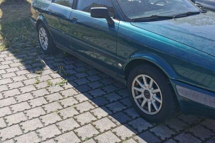 Audi 80 152.000 km 900 &euro; Neuhaus am Rennweg 98724