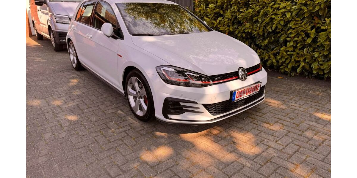 VW Golf 127.950 km 17.990 &euro; Wagenhoff 38559