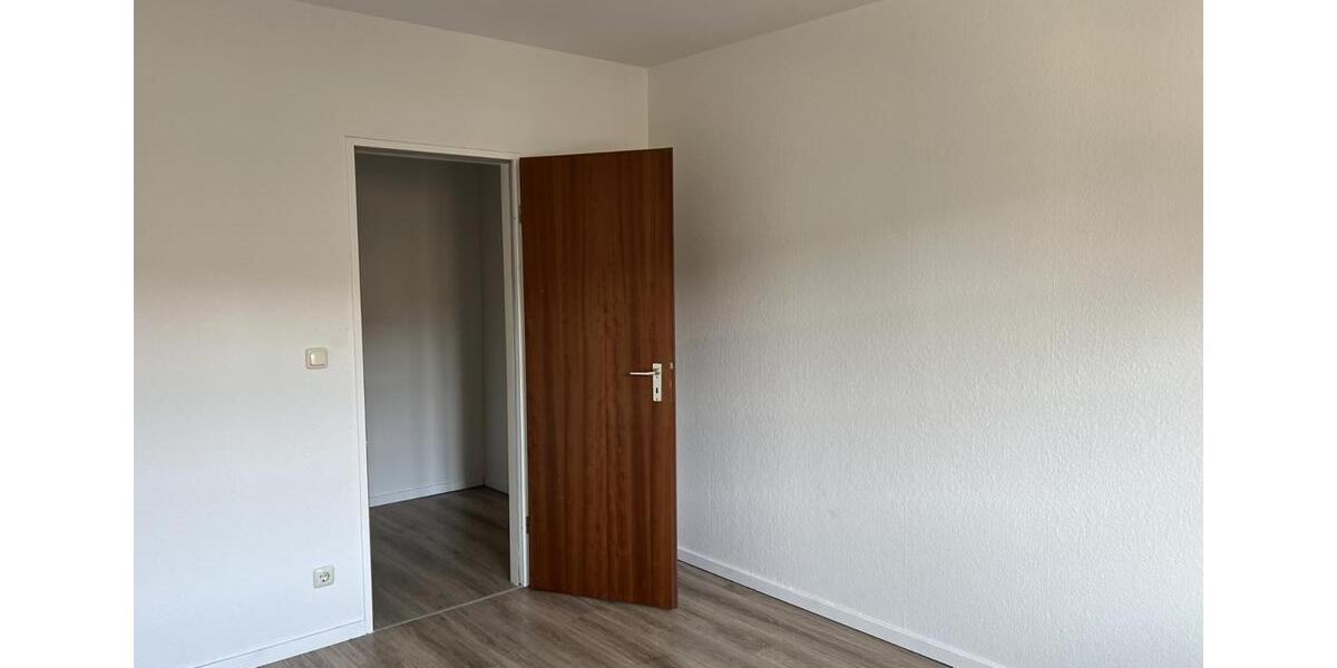 Etagenwohnung Mönchengladbach Süd - 4 Zimmer, 115 m&sup2;, 270.000&euro; | Angebot:26398013