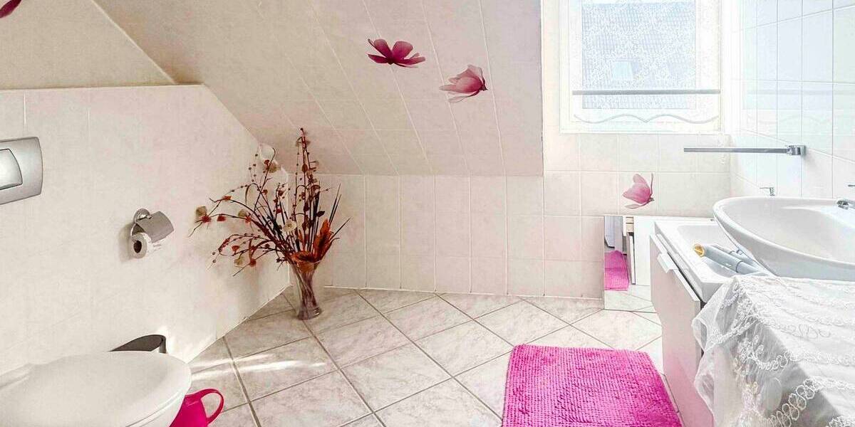 Reihenmittelhaus Köln Blumenberg - 7 Zimmer, 194 m&sup2;, 665.000&euro; | Angebot:25985981