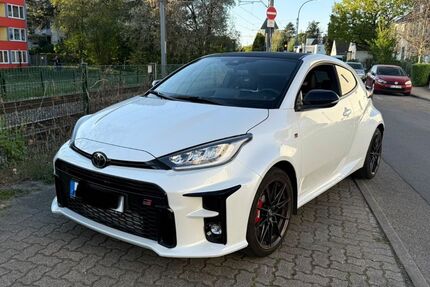 Toyota Yaris 9.300 km 41.000 &euro; Heidelberg 69115