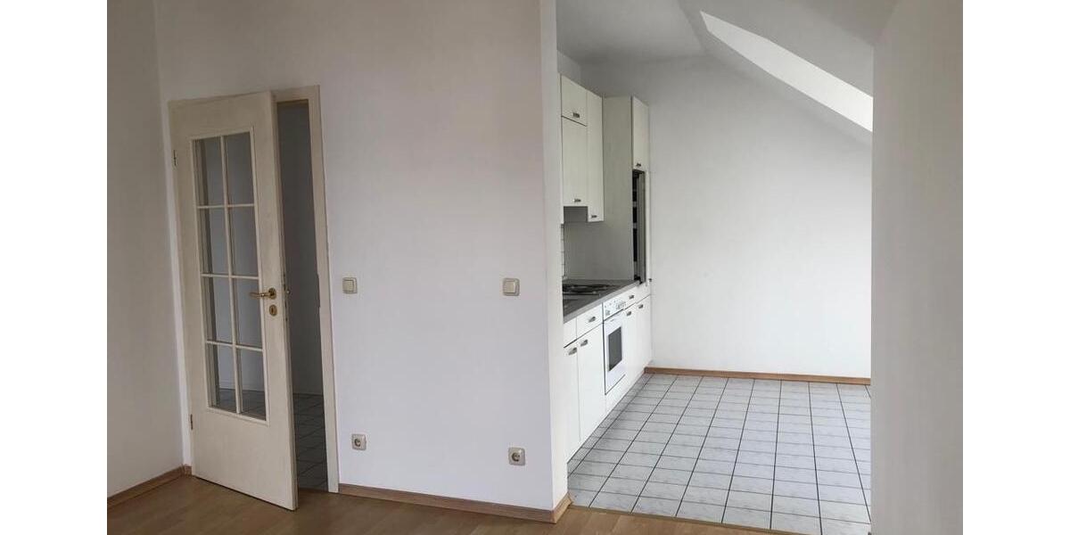 Dachgeschoßwohnung Ruhstorf an der Rott - 2 Zimmer, 50 m&sup2;, 449&euro; | Angebot:25915911