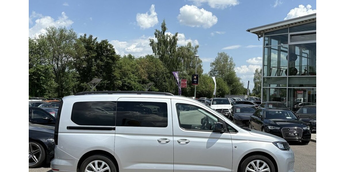 VW Caddy Maxi Life NAVI/CARPLAY/DSG/AHK/7.SITZER 38.004 km 26.900 &euro; Villingen-Schwenningen 78054