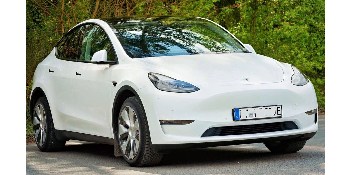 Tesla Model Y 29.800 km 34.500 &euro; Wiesentheid 97353